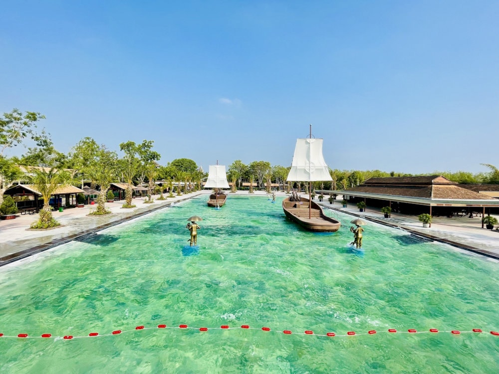 Khu biển nhân tạo